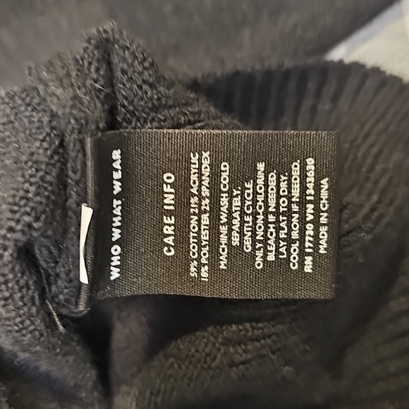 NWOT Who What Wear Women's Black Knit Ruffle Tie-Neck Sweater Size L Large - Picture 6 of 6